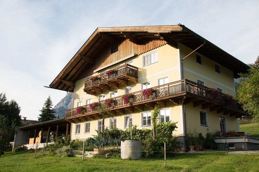 Appartement Bio-Bauernhof Einberghof à Pfarrwerfen Extérieur photo